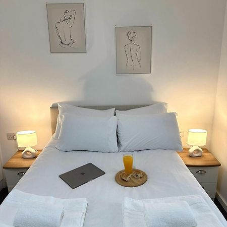 Newmarket Road Studios And Suites By Tas Accommodations Cambridge Zewnętrze zdjęcie
