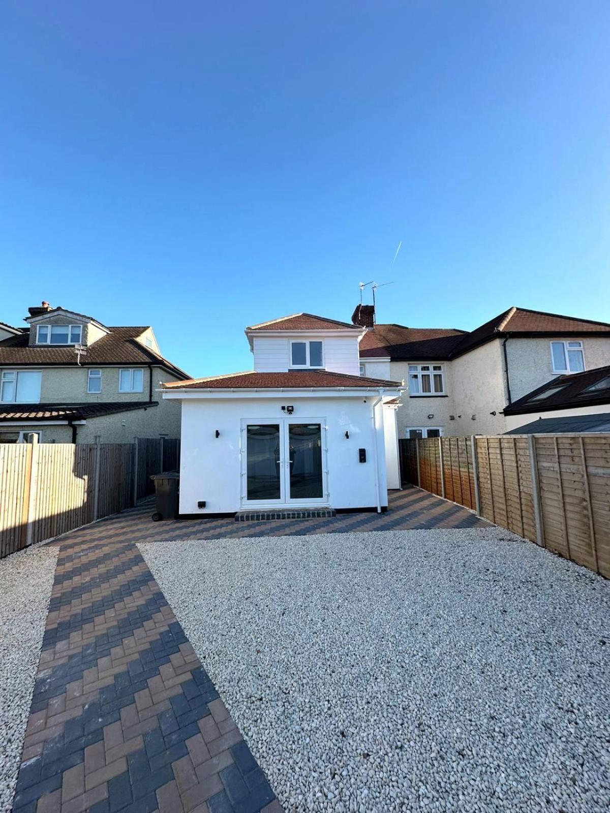 Newmarket Road Studios And Suites By Tas Accommodations Cambridge Zewnętrze zdjęcie