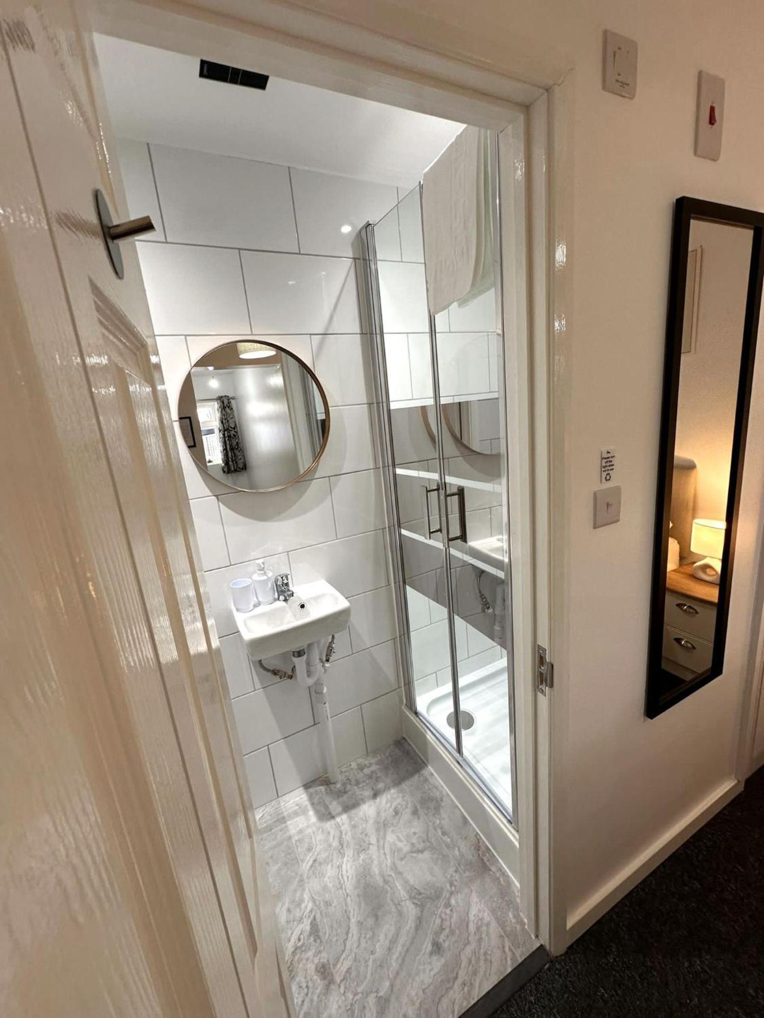Newmarket Road Studios And Suites By Tas Accommodations Cambridge Zewnętrze zdjęcie