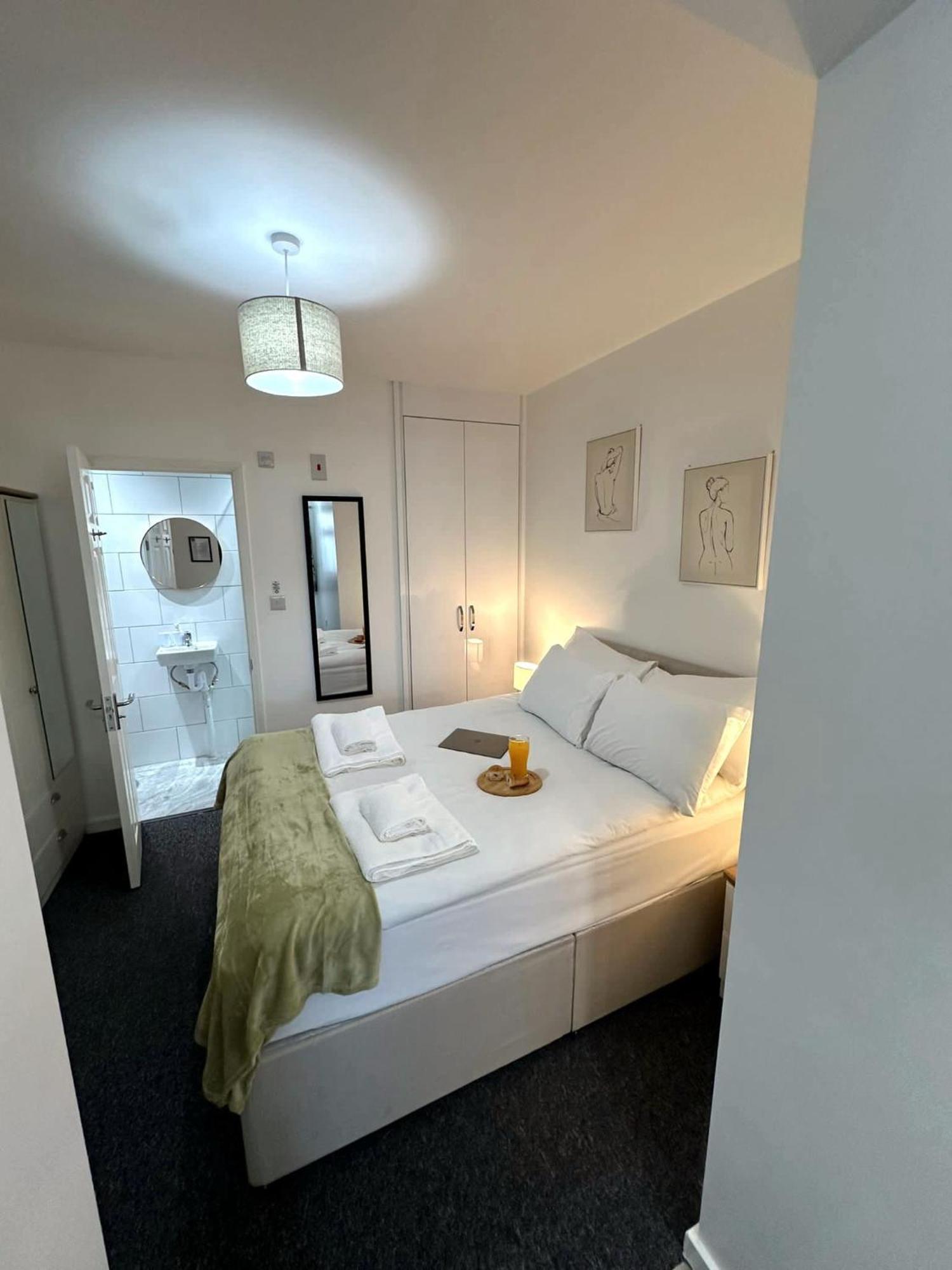 Newmarket Road Studios And Suites By Tas Accommodations Cambridge Zewnętrze zdjęcie