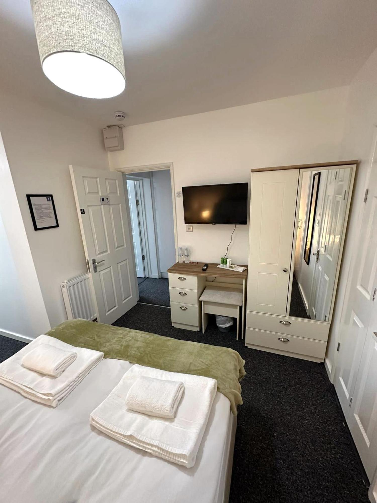 Newmarket Road Studios And Suites By Tas Accommodations Cambridge Zewnętrze zdjęcie