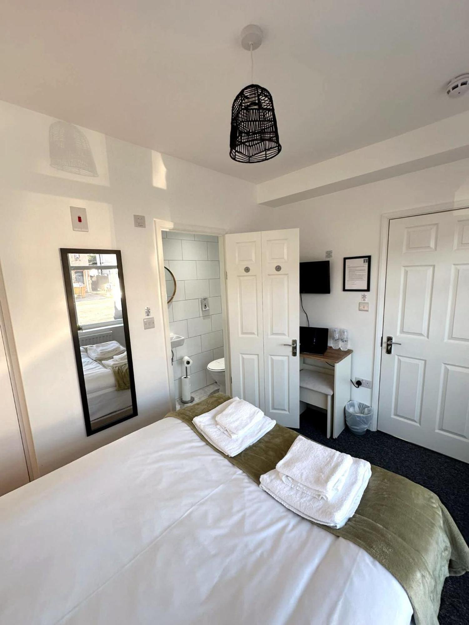 Newmarket Road Studios And Suites By Tas Accommodations Cambridge Zewnętrze zdjęcie