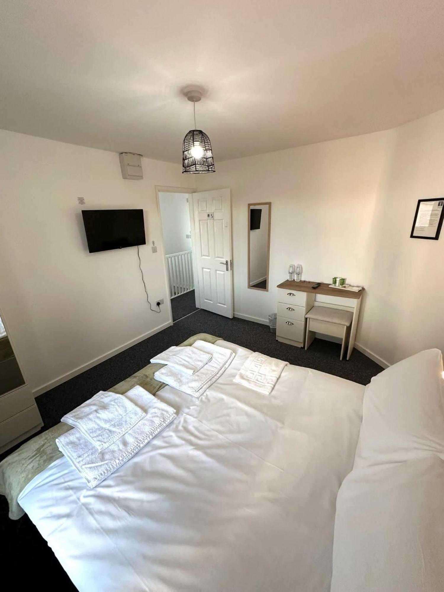 Newmarket Road Studios And Suites By Tas Accommodations Cambridge Zewnętrze zdjęcie