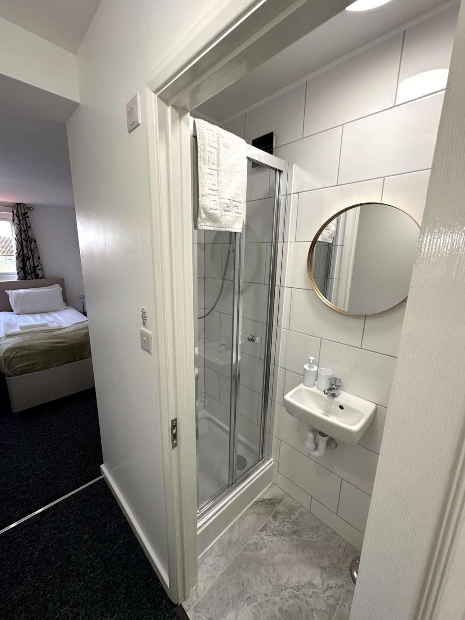 Newmarket Road Studios And Suites By Tas Accommodations Cambridge Zewnętrze zdjęcie